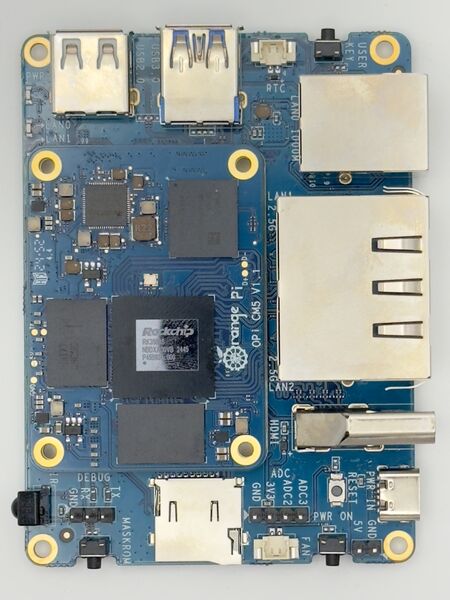 File:Orange Pi CM5 Base Board w-SoM.jpeg