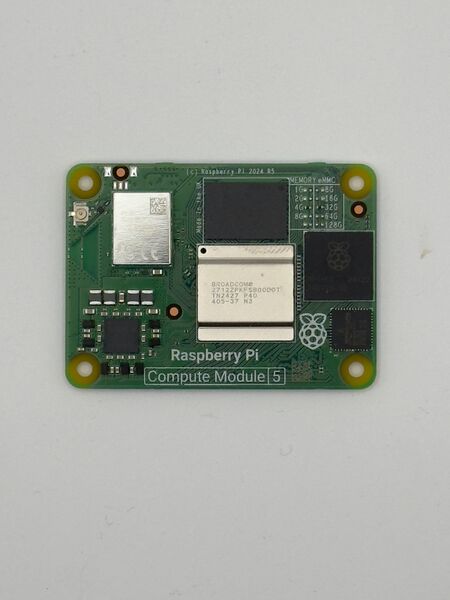 File:Raspberry Pi CM5 (CM5104032) Top.jpeg